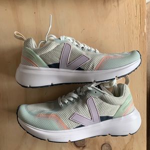 VEJA VEGAN RUNNING SHOES Condor 2 Running Women's Shoe SZ 39/8  US